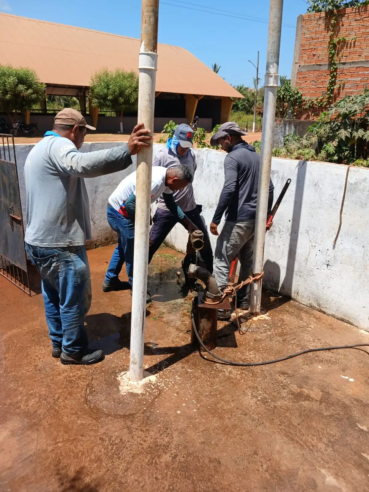 Foto 4 – SAAE realiza vistoria e manutenção em poço que abastece o distrito de Cajazeiras