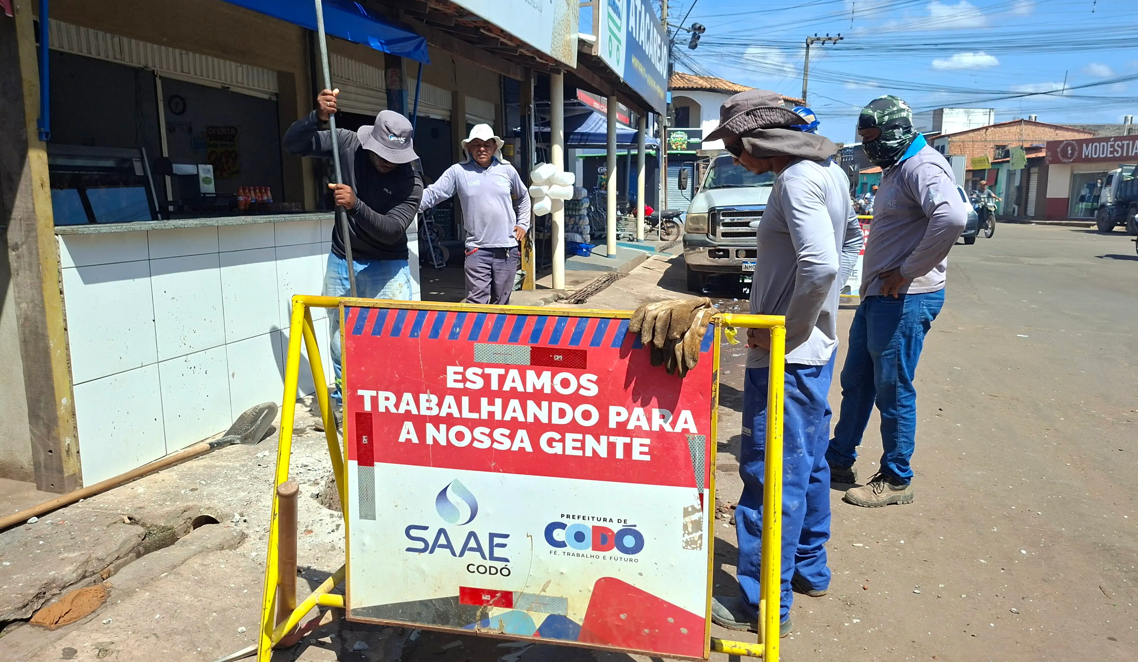 Foto 1 – SAAE Codó soluciona rompimento de duas adutoras e restabelece abastecimento de água