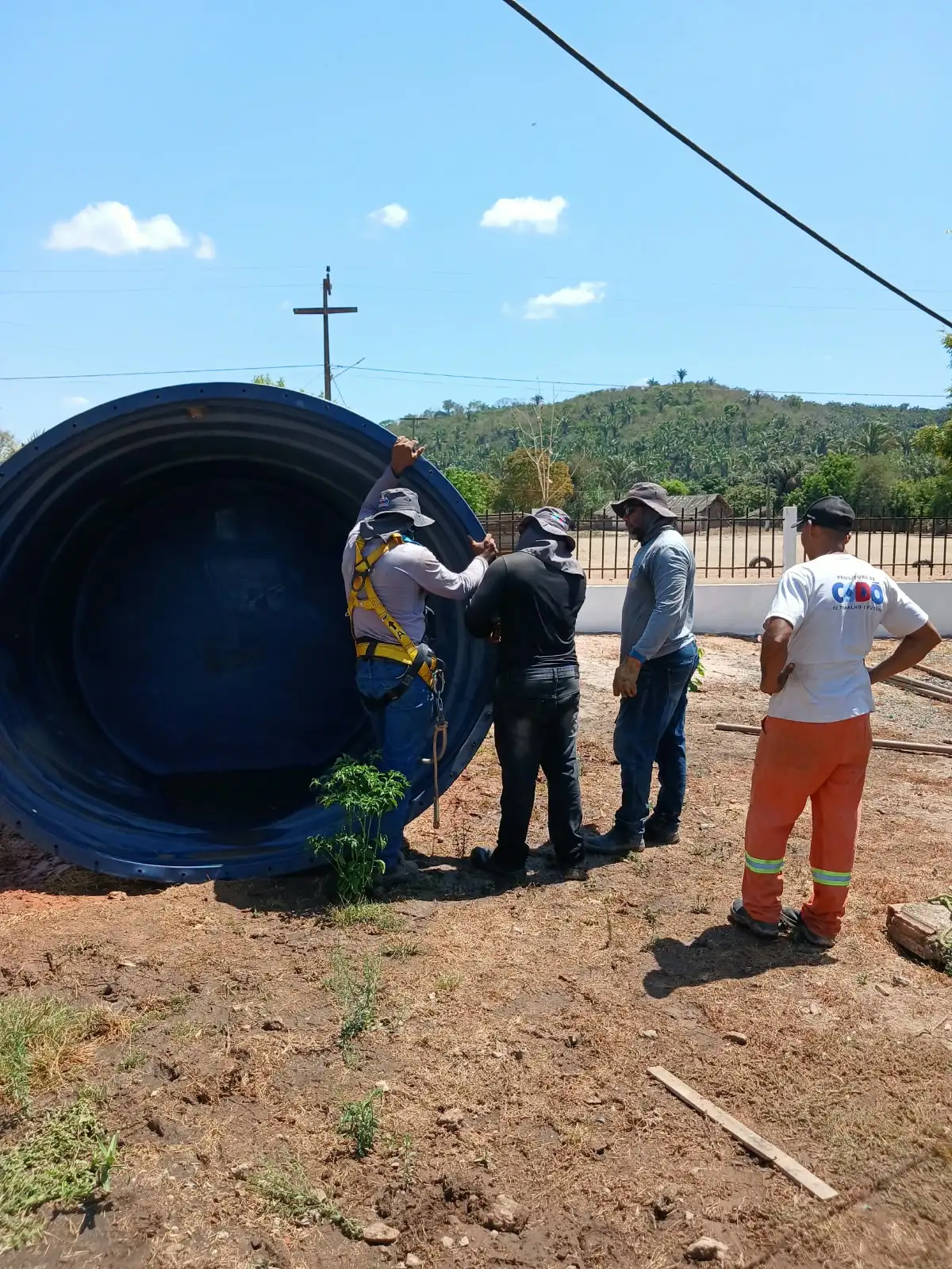 Foto 2 – SAAE Codó realiza troca de caixa d’água no povoado Cacimba de Areia