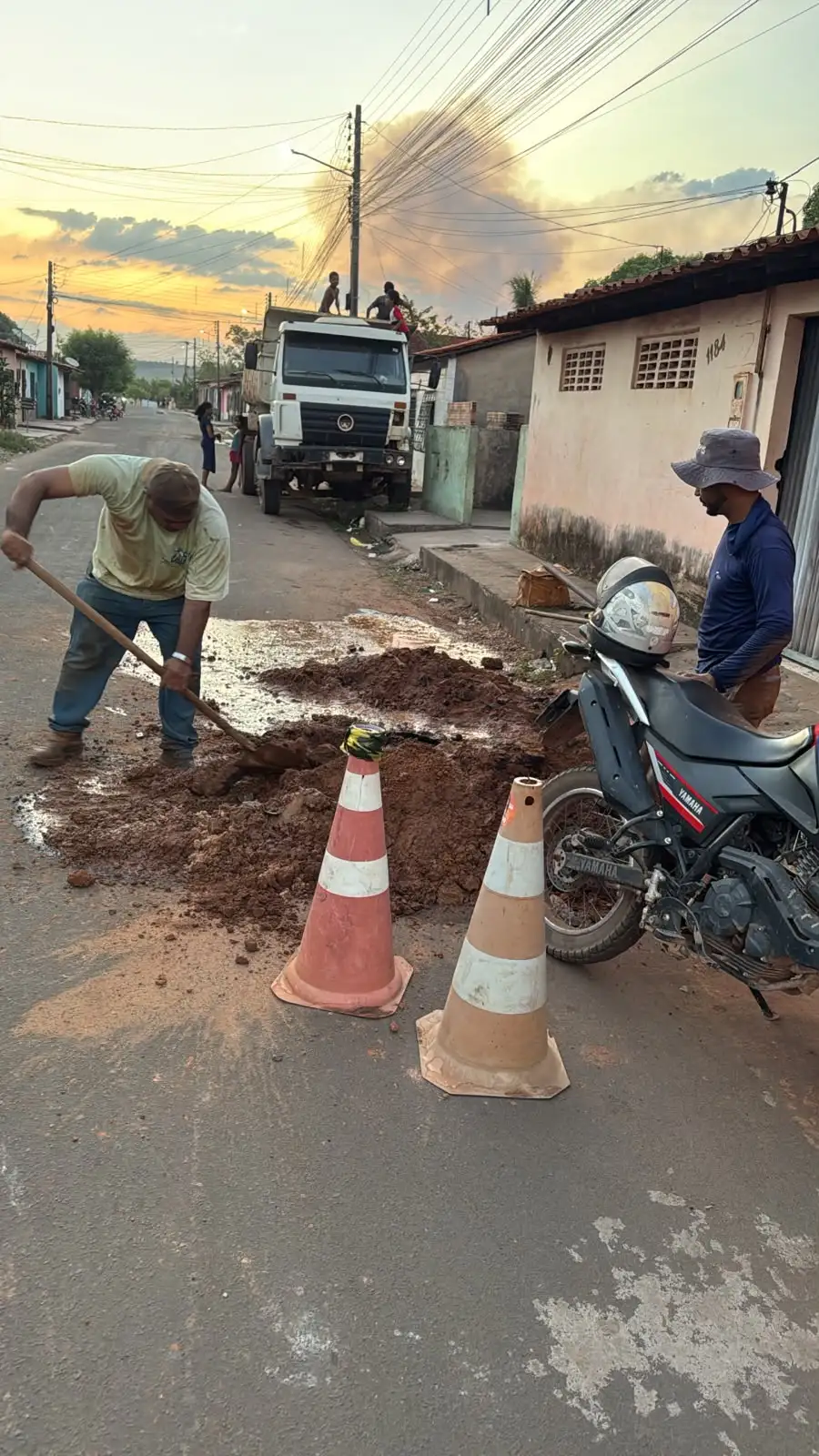 Foto 1 – SAAE Codó realiza reparo de vazamento no bairro São Francisco