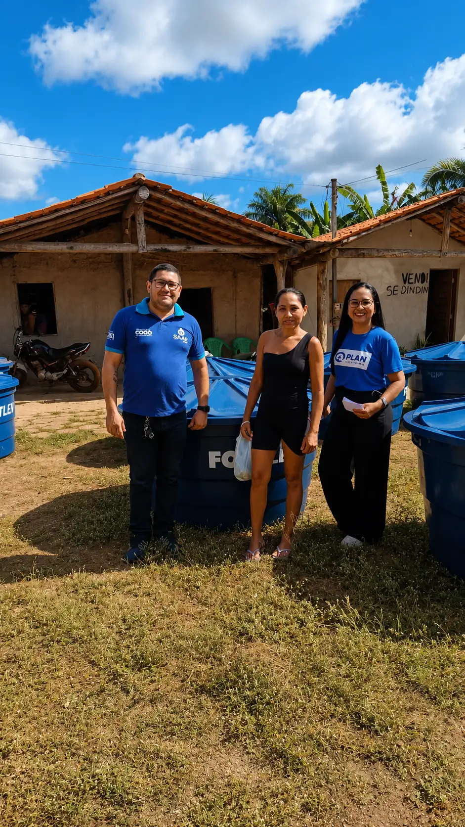 Foto 1 – Parceria entre Plan International Brasil e SAAE leva caixas d'água para famílias no Canto do Coxo
